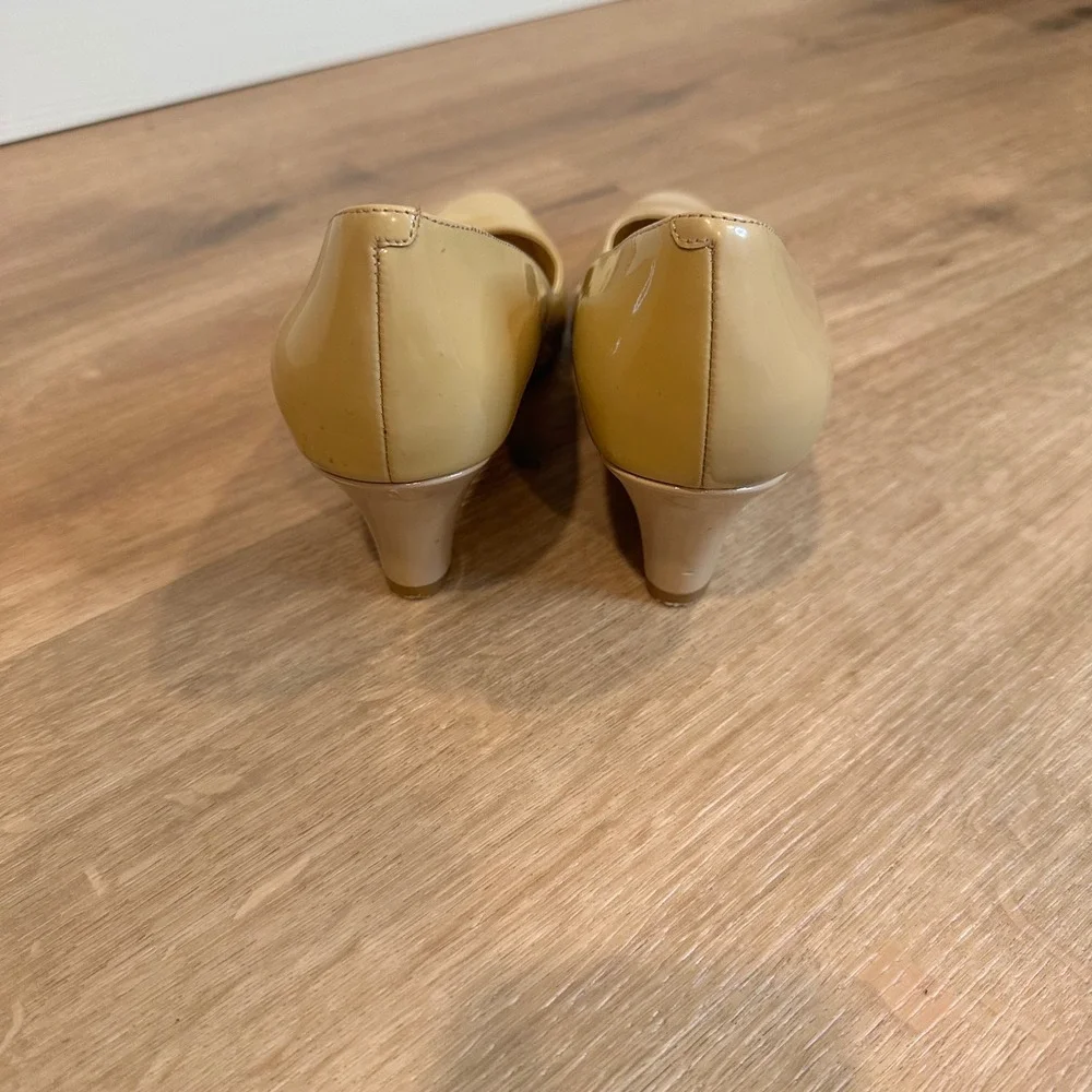 Cole Haan Wedge Pump Womens 7.5 Multi Nude Patent Leather Grand Signature Office